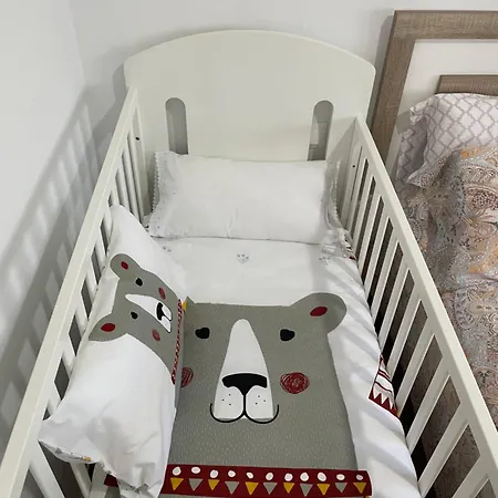 아파트 Encantador Apartamento-centrico-con Amplio Jardin *