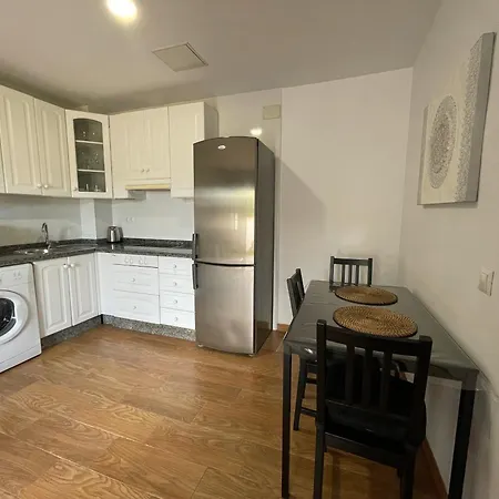 Encantador Apartamento-centrico-con Amplio Jardin Διαμέρισμα *